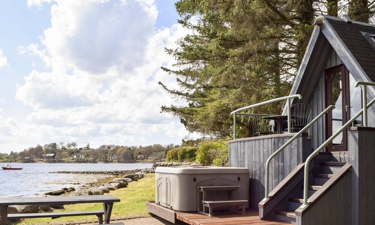 Benderloch Cottage | 1 bedroom accommodation in Oban