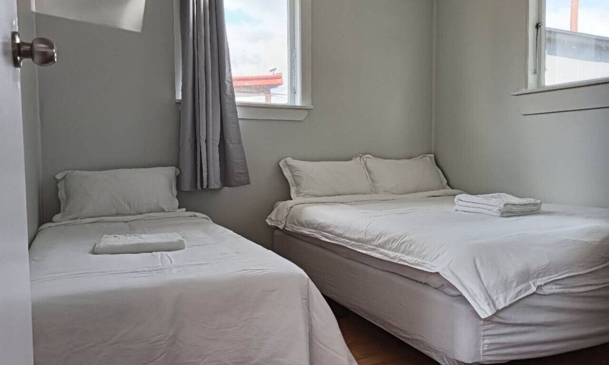 Owhata House | 1 Bedroom Garden Chalet at 638B Te Ngae