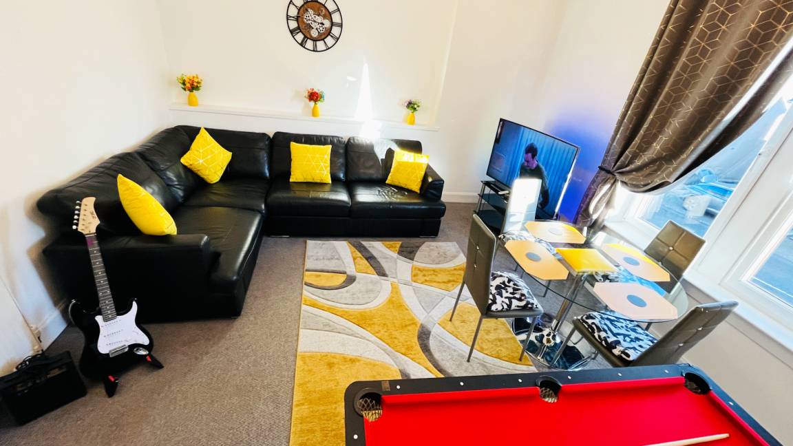 Kelty Apartment | 100 m² Apartment ∙ 2 bedrooms ∙ 6 guests