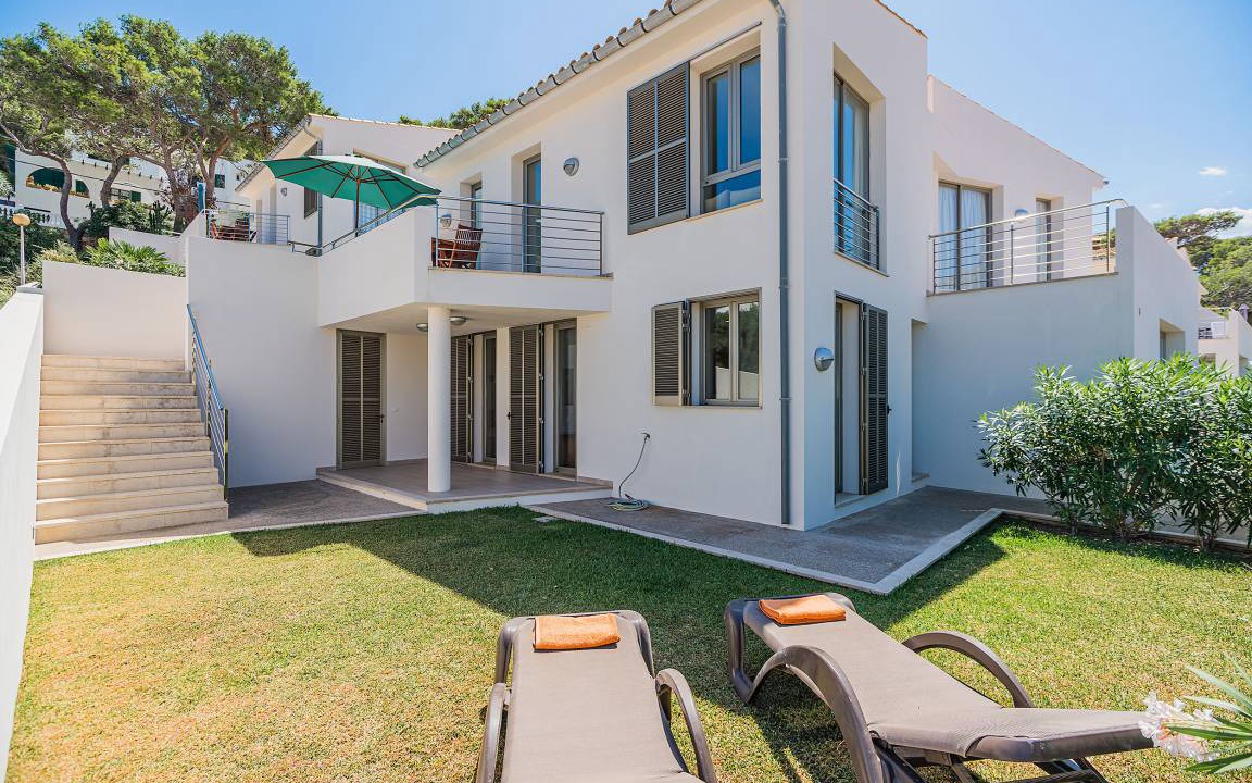Cala San Vicente Ski Chalet | 100 m² Chalet ∙ 3 bedrooms ∙ 6 guests