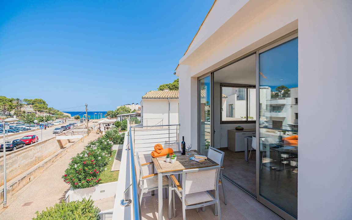 Cala San Vicente Ski Chalet | 100 m² Chalet ∙ 3 bedrooms ∙ 6 guests