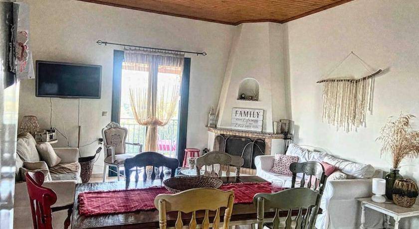 Trifylia House | 100 m² House ∙ 3 bedrooms ∙ 7 guests