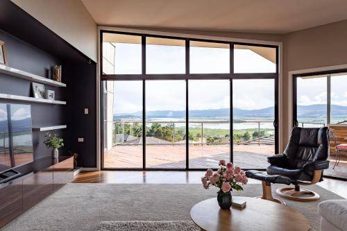 Riverside House | 100 m² House ∙ 3 bedrooms ∙ 6 guests