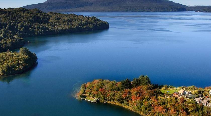 Lake Tarawera Cabin | 108 m² Lodge ∙ 2 bedrooms ∙ 5 guests