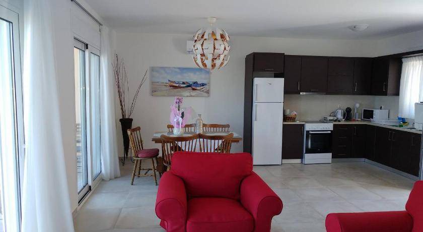 Loutraki-Agioi Theodoroi Apartment | 120 m² Apartment ∙ 3 bedrooms ∙ 7 guests