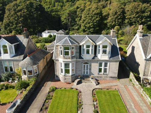 Millport Apartment | 120 m² Apartment ∙ 3 bedrooms ∙ 6 guests