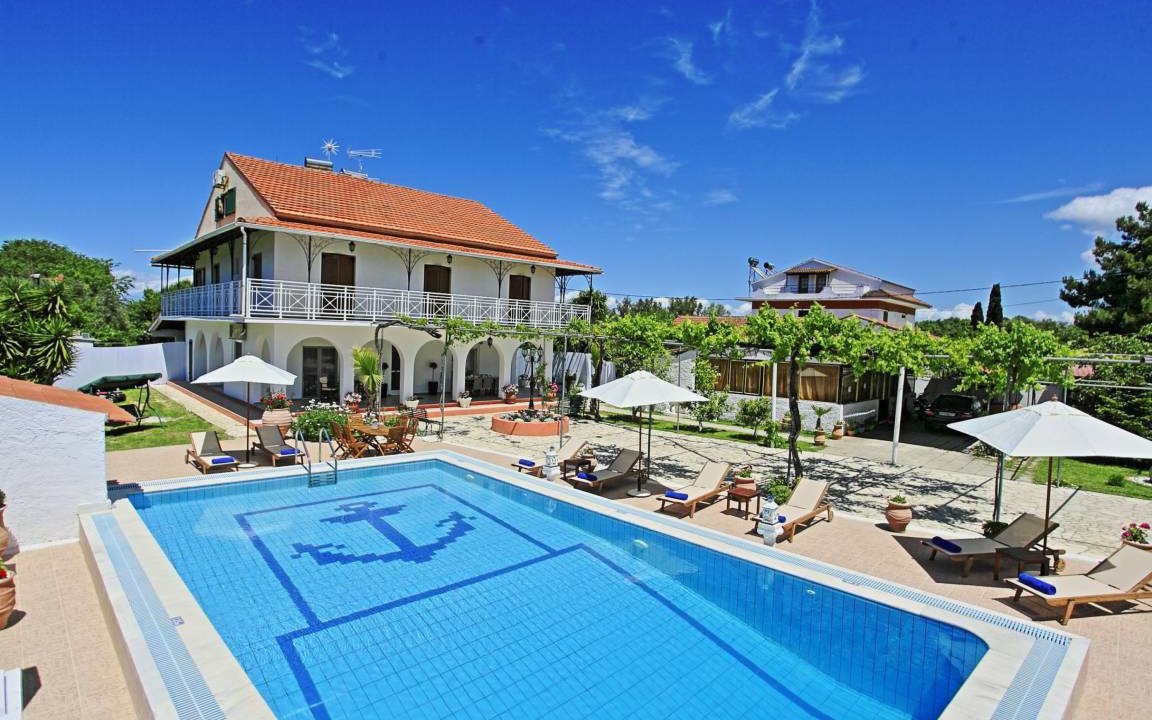 Roda Villa | 120 m² Villa ∙ 6 bedrooms ∙ 12 guests