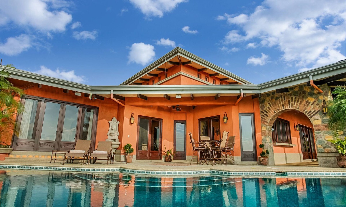 Dominicalito Villa | 127 5 STAR REVIEWS, SUNSETS 365, INFINITY EDGE POOL, WHITE WATER OCEAN VIEW