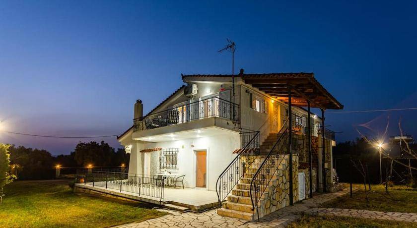 Messaia Apartment | 130 m² Apartment ∙ 3 bedrooms ∙ 6 guests