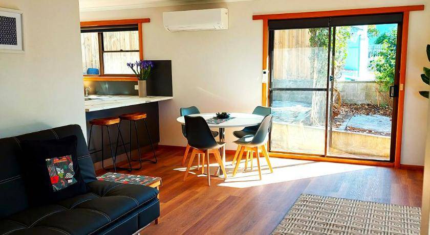 Devonport Apartment | 150 m² Apartment ∙ 2 bedrooms ∙ 4 guests