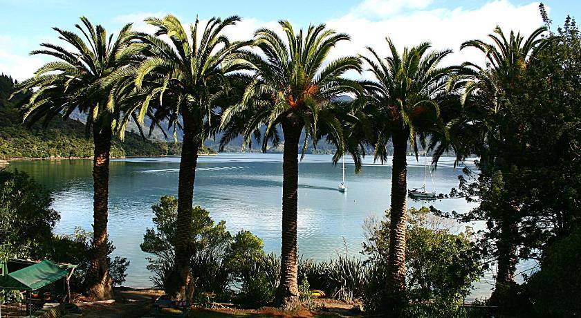 Te Mahia Resort | 160 m² Resort ∙ 9 guests
