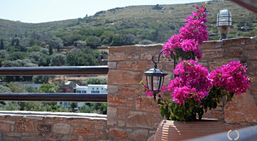Andros Villa | 160 m² Villa ∙ 3 bedrooms ∙ 6 guests