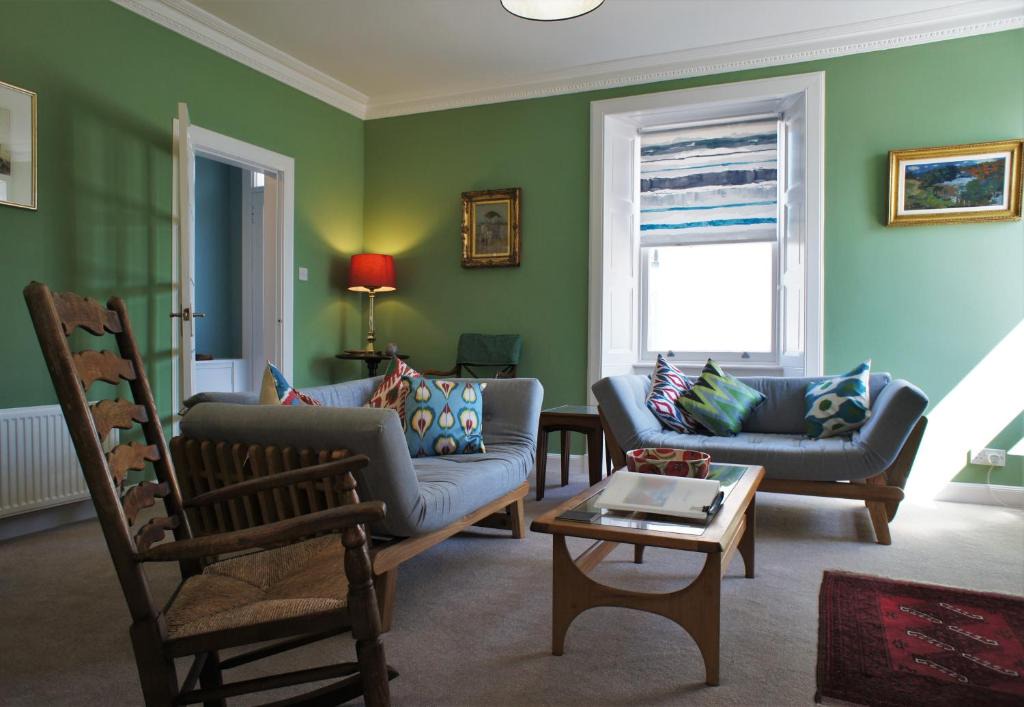 Helensburgh Apartment | 17 William Street