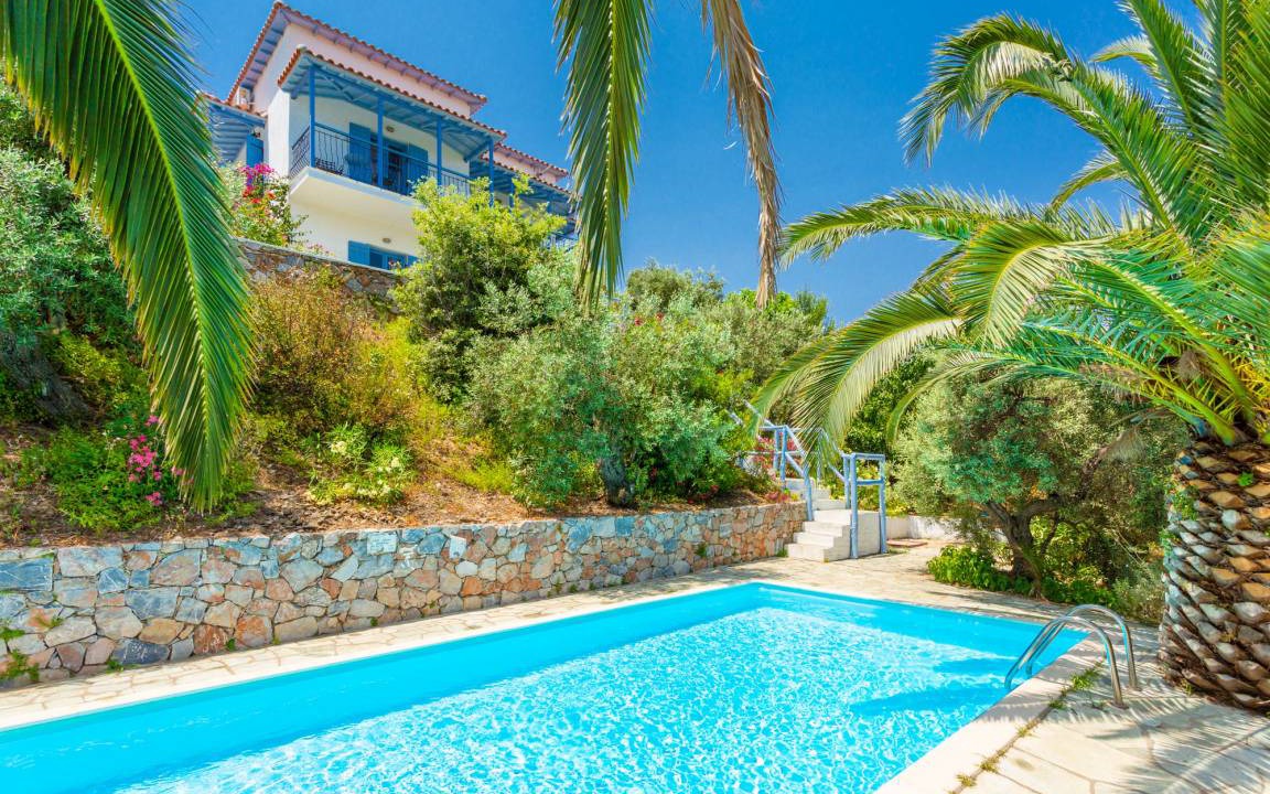 Skopelos Villa | 175 m² Villa ∙ 3 bedrooms ∙ 6 guests