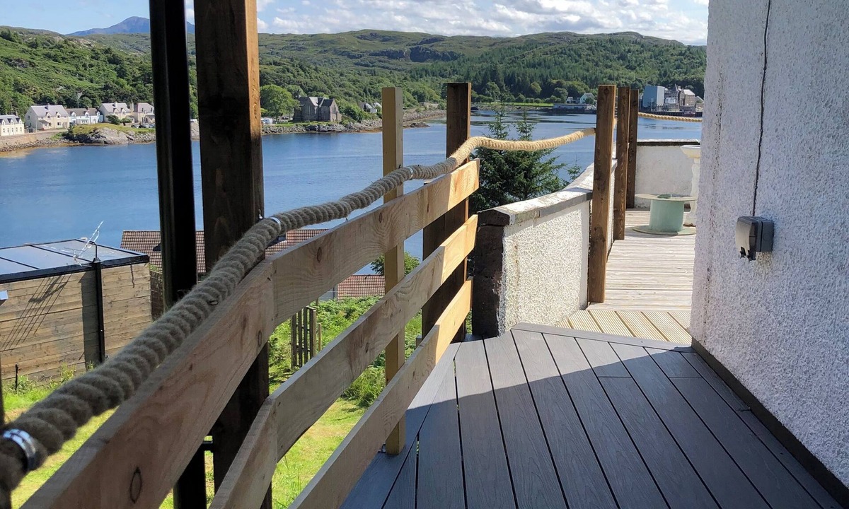 Lochinver Apartment | 2 bed Apartment, Waterfront Views, 5 Mins From Shops & Restaurants