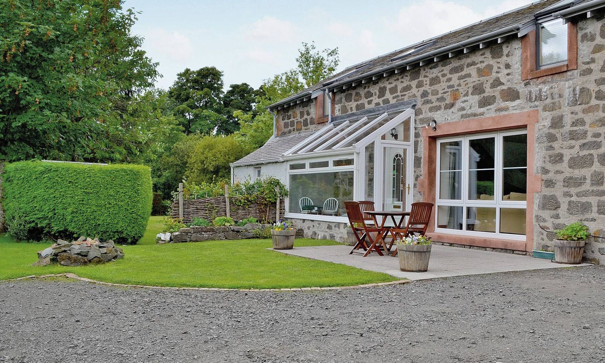 Comrie Cottage | 2 bedroom accommodation in Comrie, near Crieff