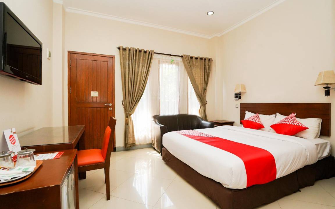 Probolinggo Hotel | 20 m² Hotel ∙ 3 guests