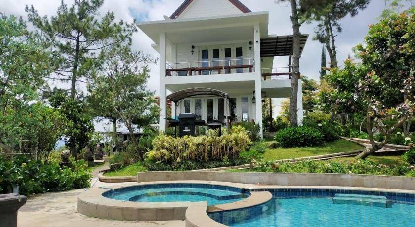 Batu Cabin | 20 m² Lodge ∙ 10 guests