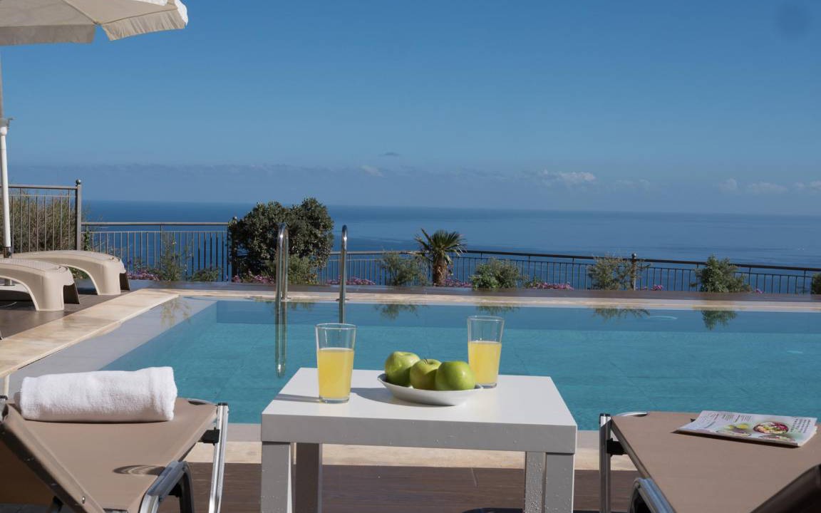 Agia Pelagia Villa | 200 m² Villa ∙ 4 bedrooms ∙ 9 guests