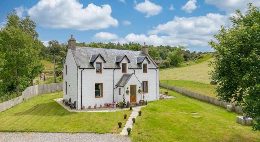 Kingussie Villa | 200 m² Villa ∙ 5 bedrooms ∙ 10 guests