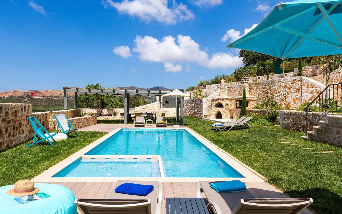 Achlades House | 220 m² House ∙ 4 bedrooms ∙ 10 guests