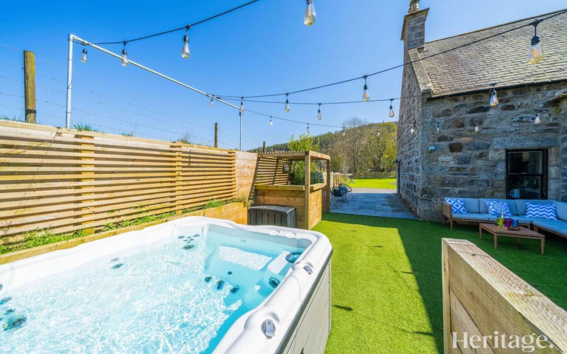 Alford House | 220 m² House ∙ 5 bedrooms ∙ 12 guests