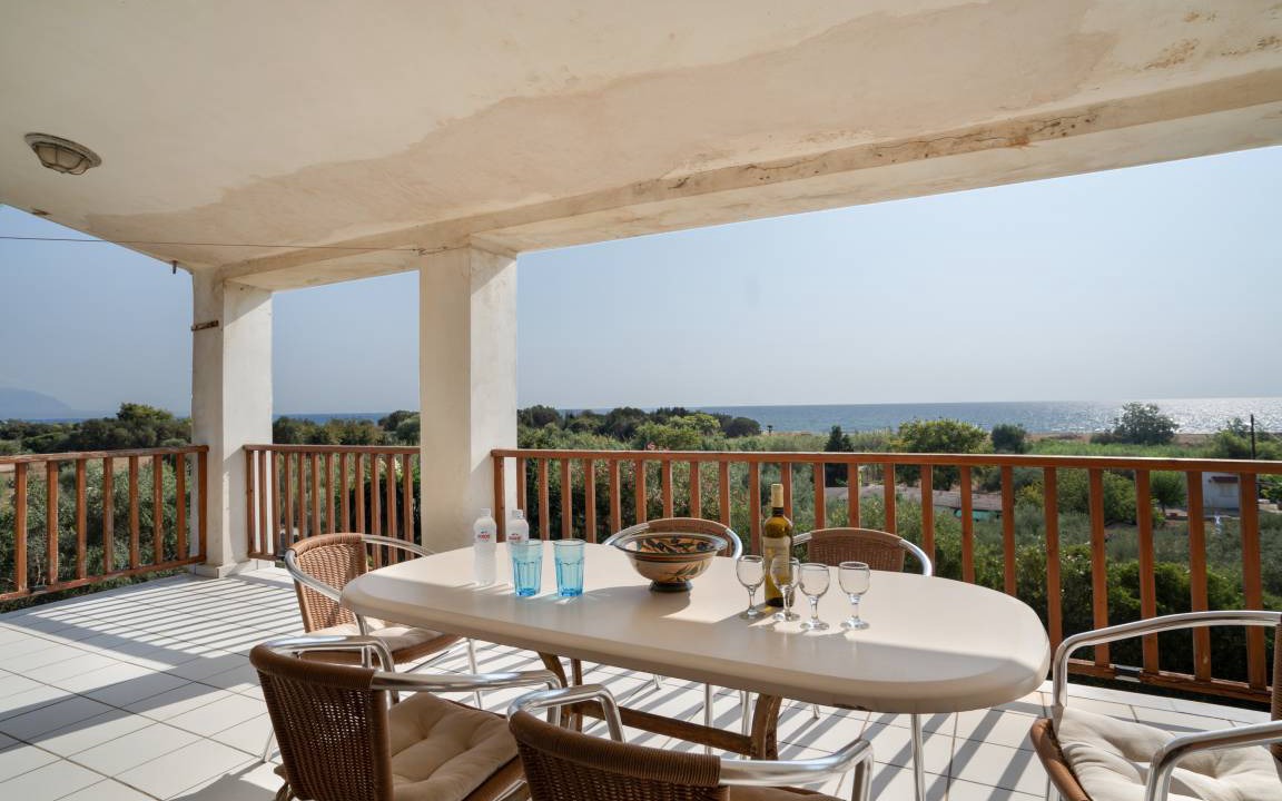 Zacharo House | 230 m² House ∙ 5 bedrooms ∙ 12 guests