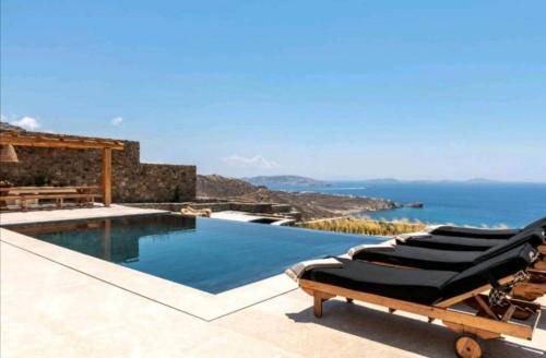 Houlakia Villa | 250 m² Villa ∙ 5 bedrooms ∙ 11 guests
