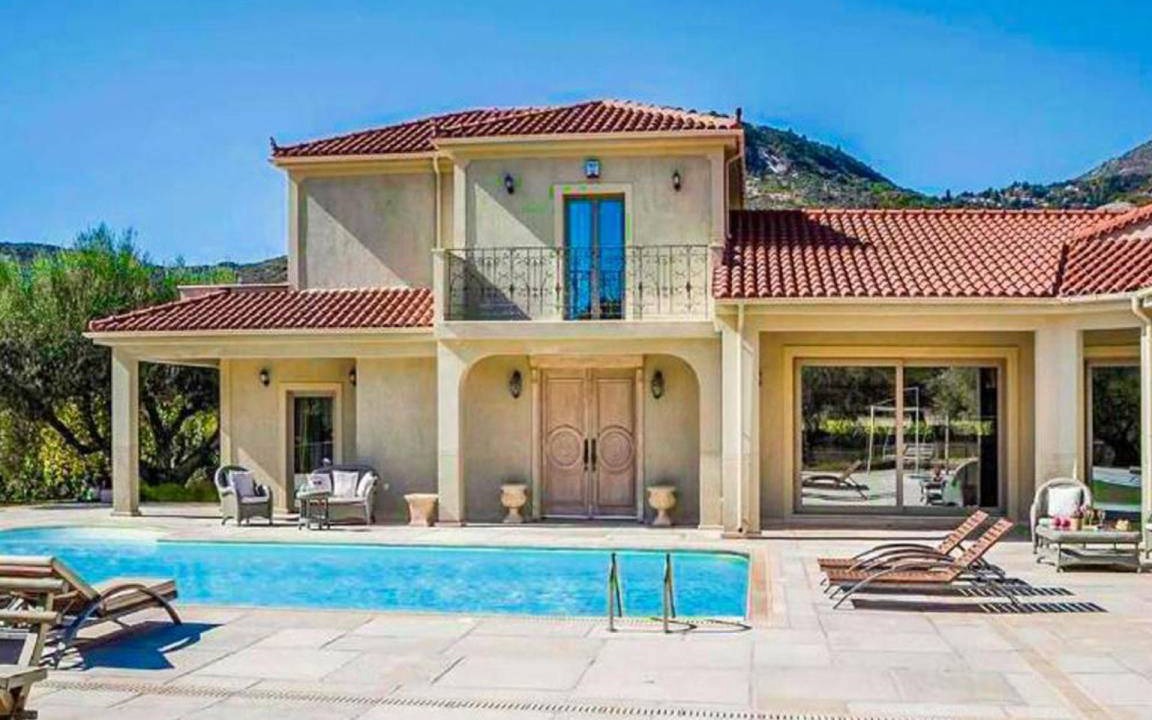Kateleios Villa | 265 m² Villa ∙ 4 bedrooms ∙ 8 guests