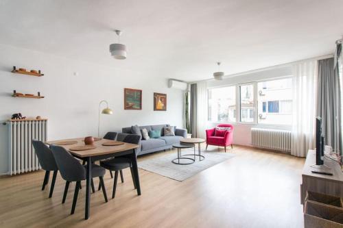 Moda Apartment | 2BR Bright Kadıköy Apartment & AC in Every Room