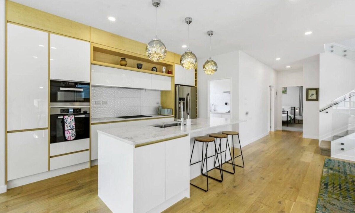 Hauraki House | 3/65 Francis Street, Hauraki, Auckland 0622, New Zealand