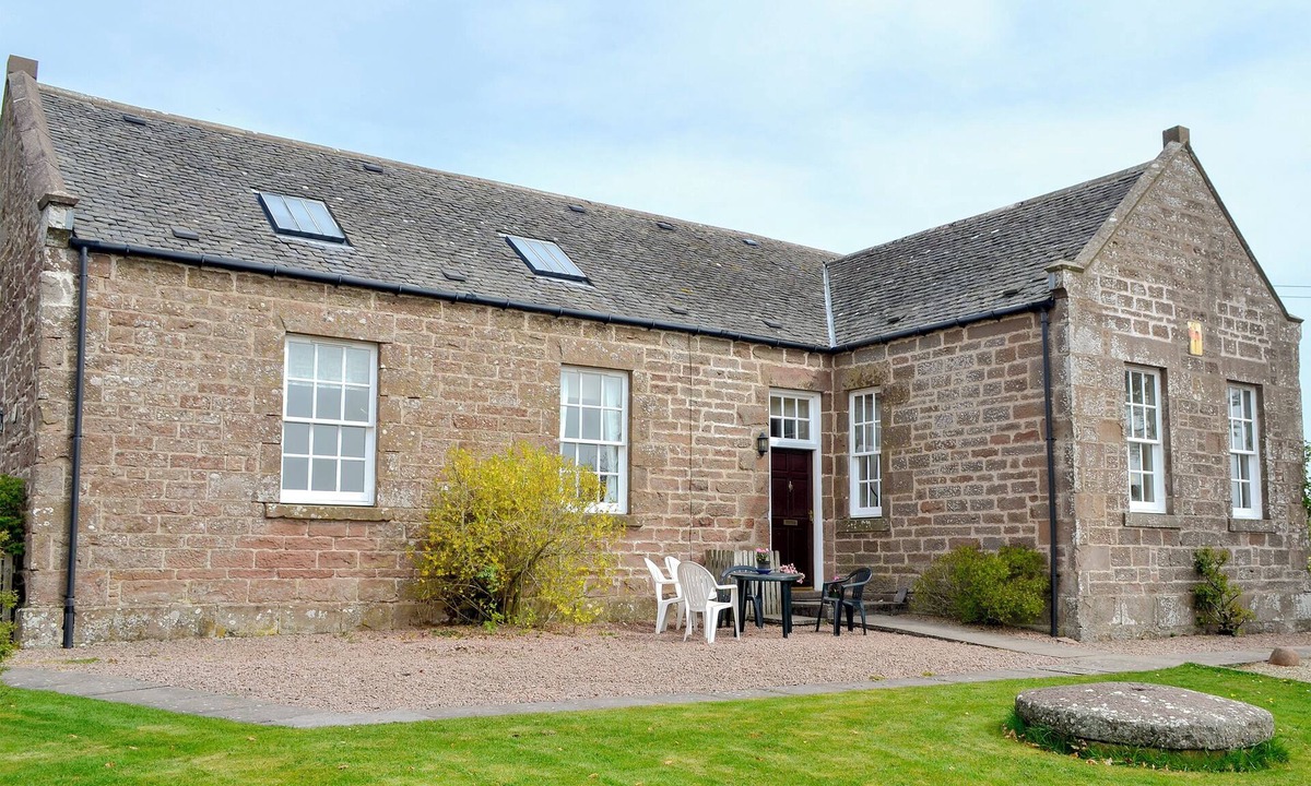 Laurencekirk Cottage | 3 bedroom accommodation in Arbuthnott, near Stonehaven
