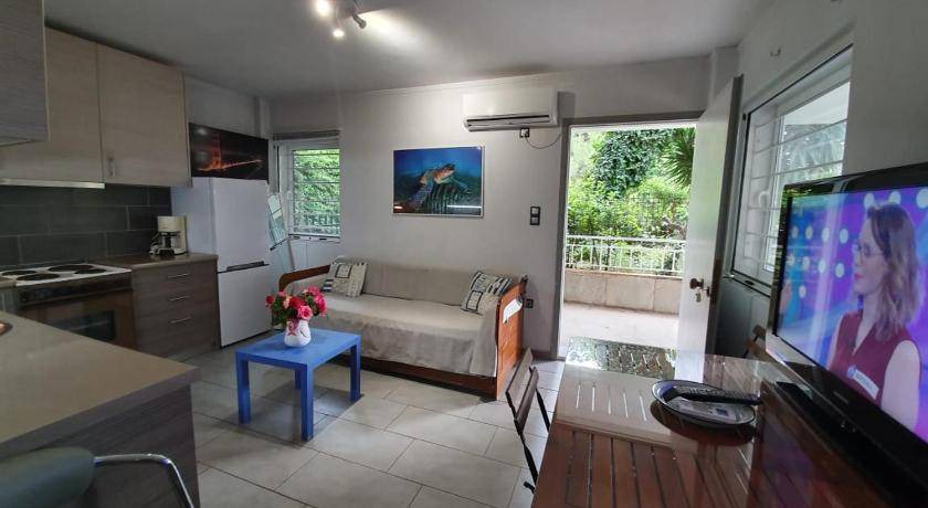 Vouliagmeni Apartment | 30 m² Apartment ∙ 1 bedroom ∙ 4 guests