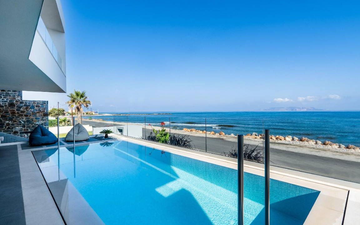 Gournai House | 320 m² House ∙ 6 bedrooms ∙ 12 guests