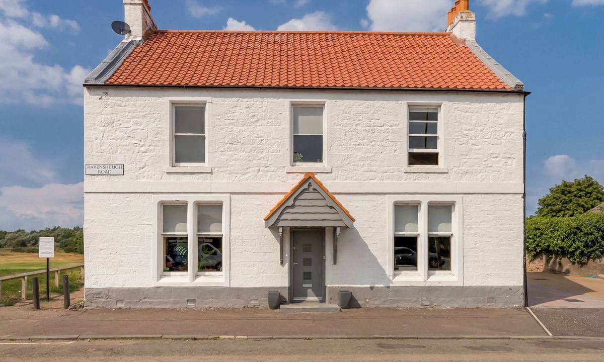 Musselburgh Cottage | 4 bedroom accommodation in Musselburgh