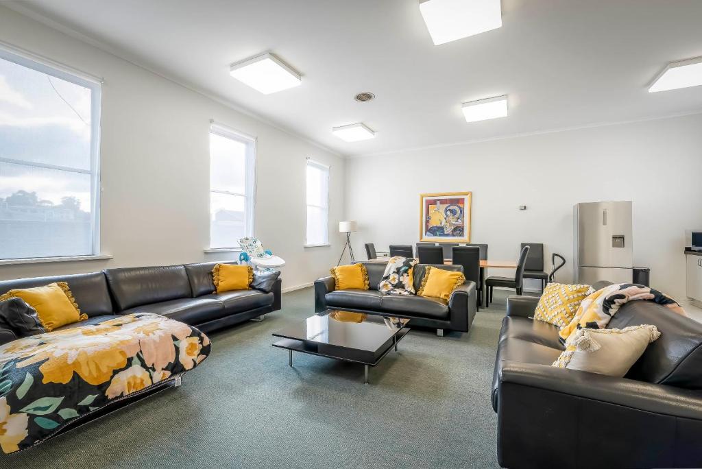 Hobart Central Business District House | 4 Bedroom House - Hobart CBD - Free Parking - Free WIFI