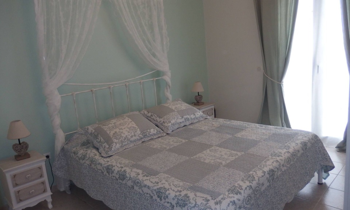 Zola Apartment | #4 Studios Christos