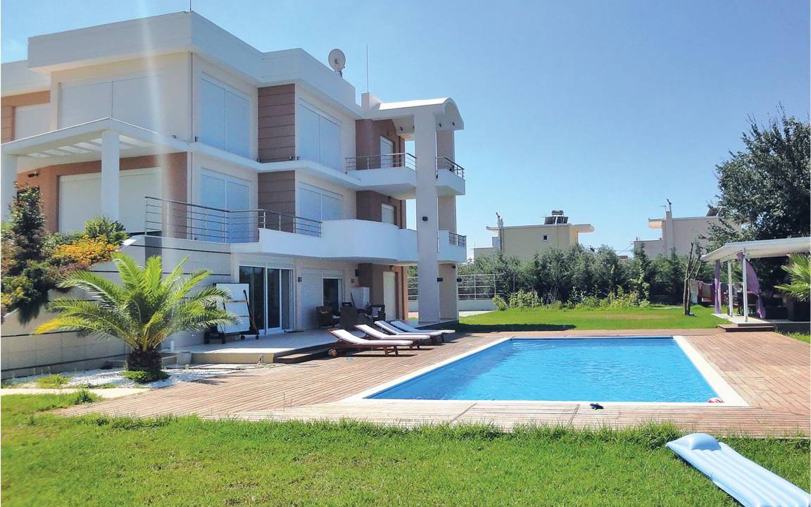 Kanali House | 400 m² House ∙ 7 bedrooms ∙ 15 guests