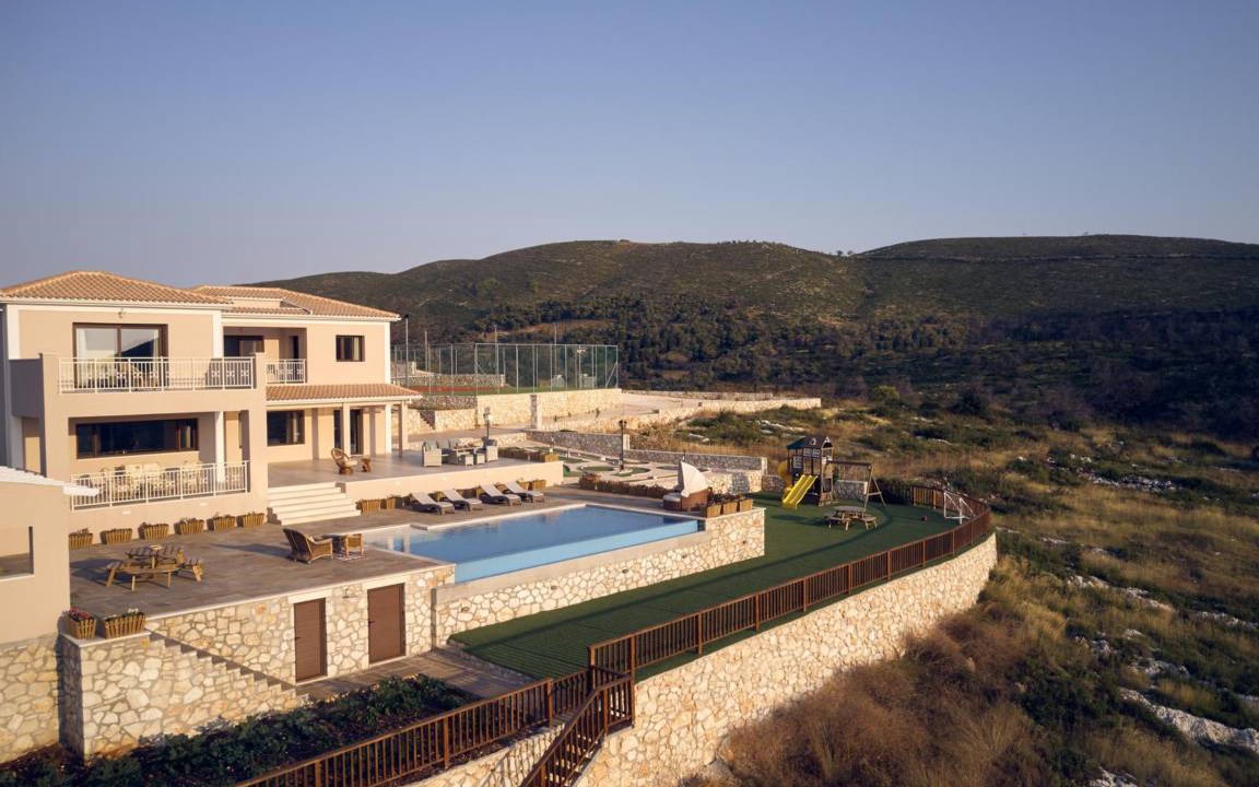 Anafonitria House | 430 m² House ∙ 1 bedroom ∙ 12 guests