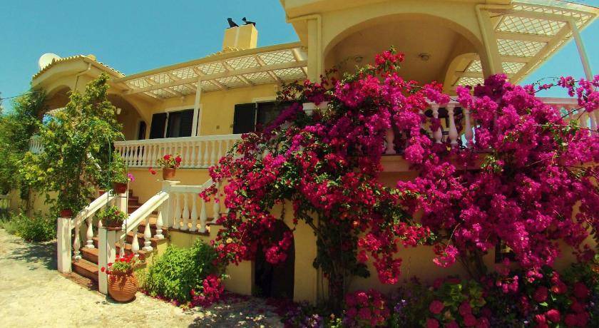 Karavostasi Apartment | 45 m² Serviced apartment ∙ 5 guests