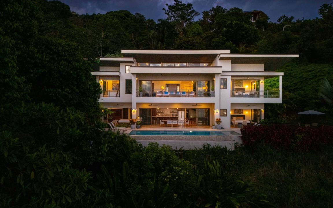 Dominical Villa | 460 m² Villa ∙ 4 bedrooms ∙ 9 guests