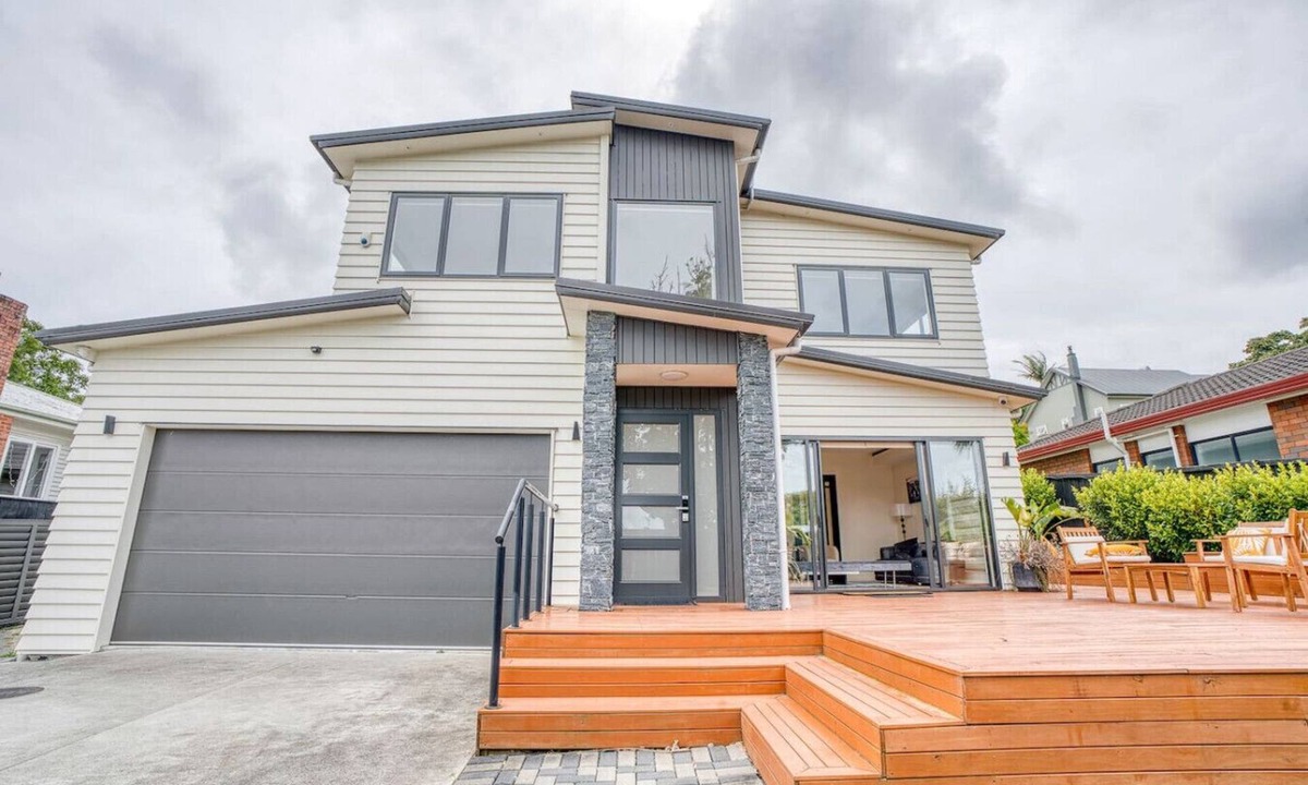 Epsom House | 5 BRM Luxurious Bungalow - Epsom