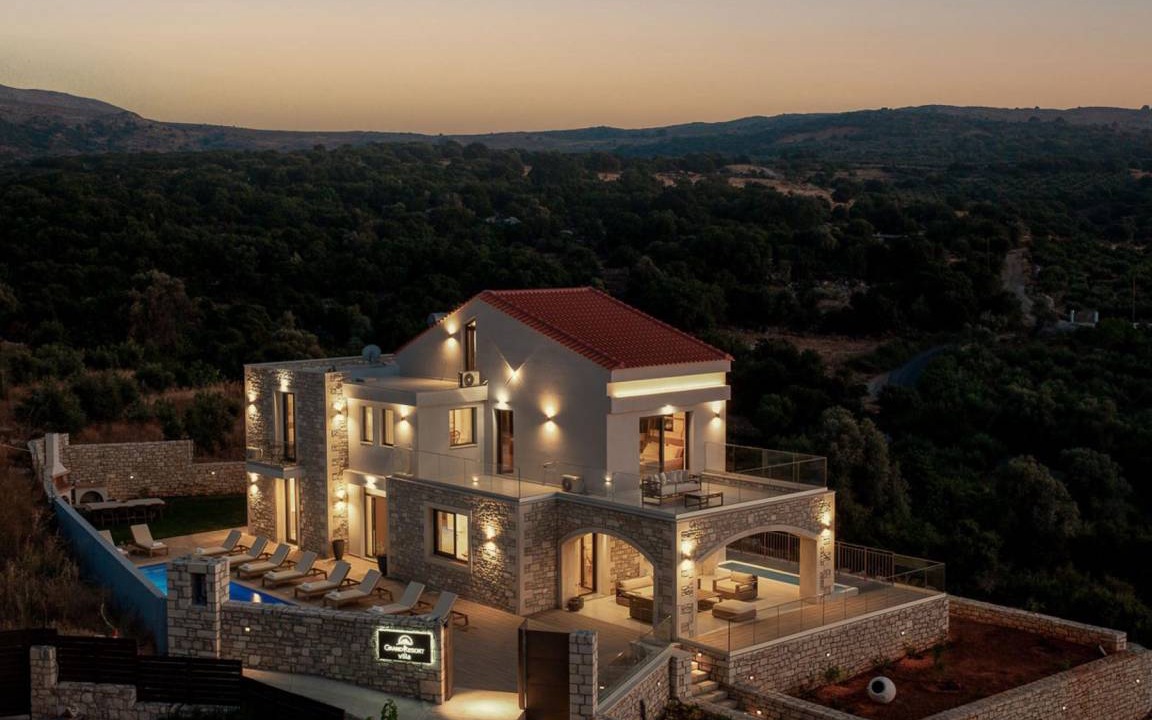 Eletherna Villa | 500 m² Villa ∙ 7 bedrooms ∙ 15 guests