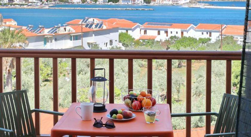 Skopelos Apartment | 60 m² Apartment ∙ 2 bedrooms ∙ 6 guests