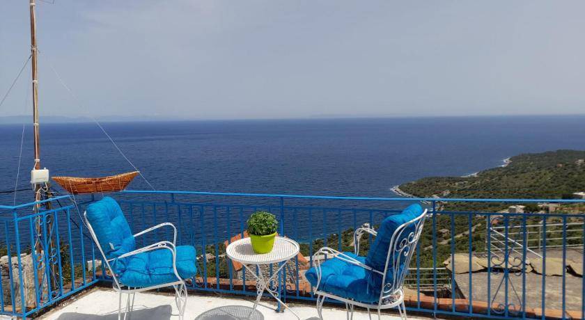 East Mani House | 75 m² House ∙ 2 bedrooms ∙ 4 guests