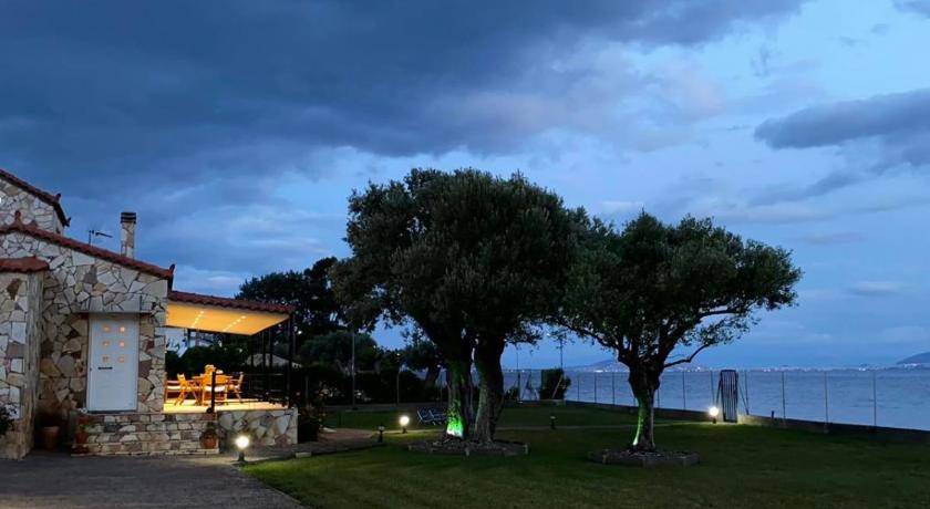 Dirfys-Messapia Villa | 85 m² Villa ∙ 3 bedrooms ∙ 6 guests