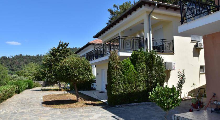 Golden Beach Villa | 96 m² Villa ∙ 2 bedrooms ∙ 4 guests