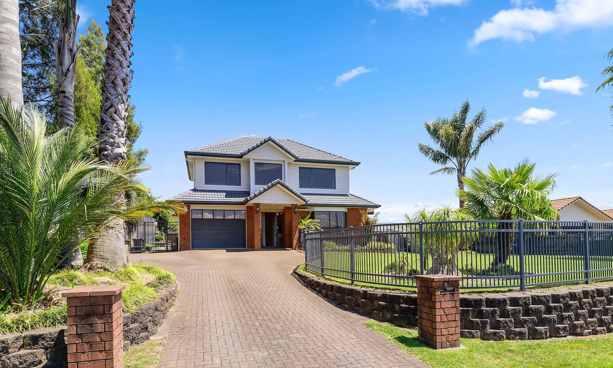 Owhata House | A Peaceful Paradise for Families and Large groups. Safe and Secure area