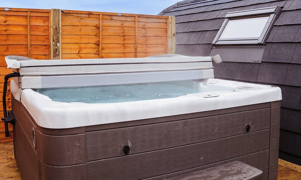 Kilmarnock Cottage | A perfect escape for couples and friends.