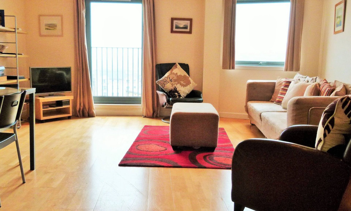 Edinburgh Apartment | Abbey- Nice Edinburgh CityCenter Apartment